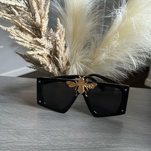 Fashion Bee Sunglasses!